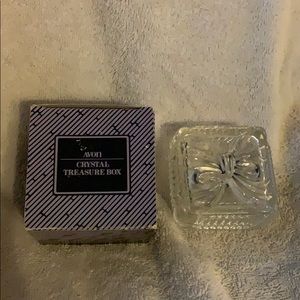 Avon Crystal Treasure Box